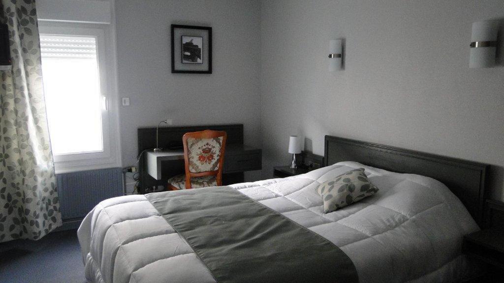 Le Saint Sebastien Hotel Blendecques Room photo